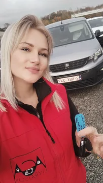 Transportista Furgoneta pequeña Peugeot  Partner  en JUPILLE-SUR-MEUSE Bélgica